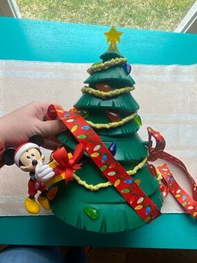 Disney Parks Limited time Mickey Mouse Holiday Light-Up Popcorn Bucket